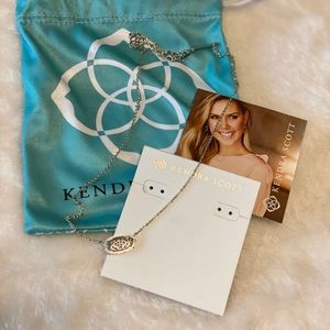 Kendra Scott necklace
